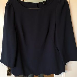 Ann Taylor scallop edge shell sz small